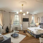 Corso Monforte Suites
