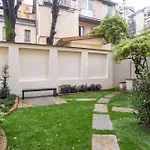 Sant Ambroeus Garden Apartment