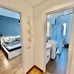 Cozy Apartment 3 Km Away From Duomo