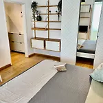 Cozy Apartment 3 Km Away From Duomo