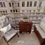 Spacious Apartment In The Heart Of The City