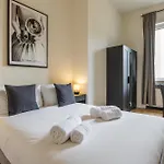 Elegant Brand New Apartments Near Duomo