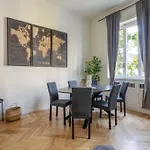 Elegant Brand New Apartments Near Duomo