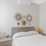 Easy Isola Apartment