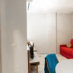 Apartment Miki - Sammartini 33