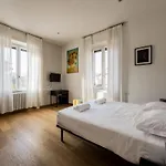 Rrrapido Holy Suites And Rooms - Via Sardegna