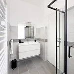 A Chic 2-Rooms Apartment