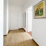 A Chic 2-Rooms Apartment