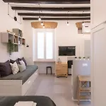 Bricks & Beams Studio In The Key Area Of Milan