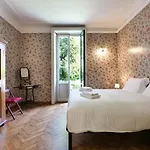 Charming Liberty-Style Villa With Garden And Parking Near City Life