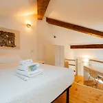 Ingegnoli1 Bright Top Floor Apartment