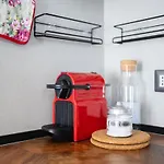 Large Apartment With Private Balcony And Workspace