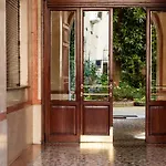 House Of Art Giovio