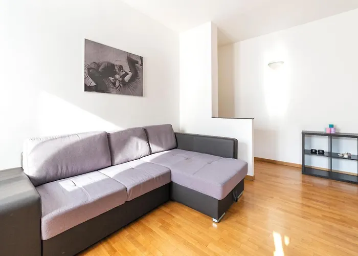 Red Subway Milano Apartment X4