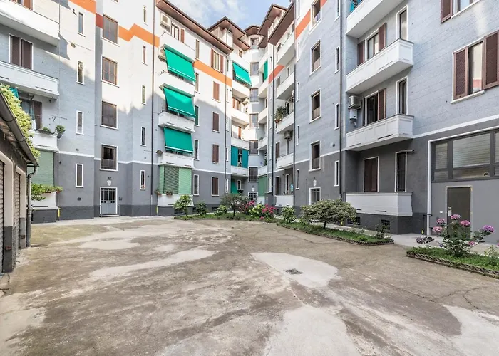 Isola District & Istria M5 Apt!