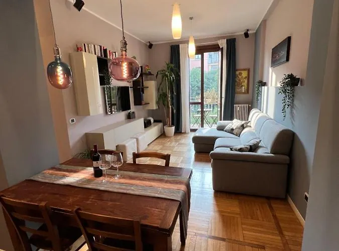 Premium High Floor Design Apartment In Citta Studi
