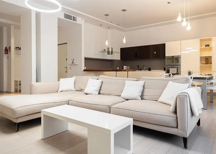 Elegante E Spazioso Quadrilocale In Porta Venezia