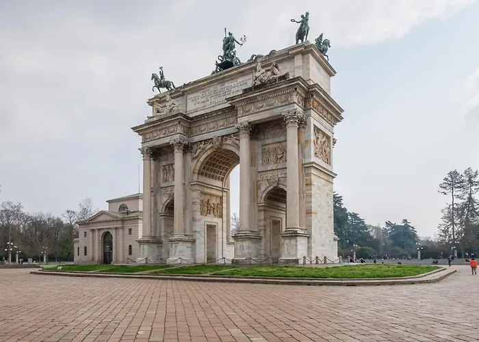 Luxury Apartment Near Arco Della Pace Guerrazzi 9