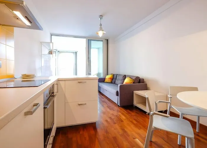 Cozy Apartment With Spacious Veranda