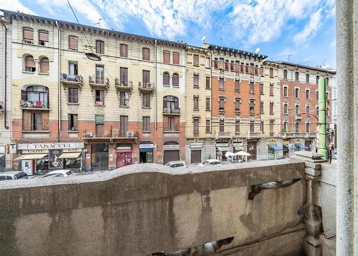 Isola And Garibaldi District Lovely Apartment