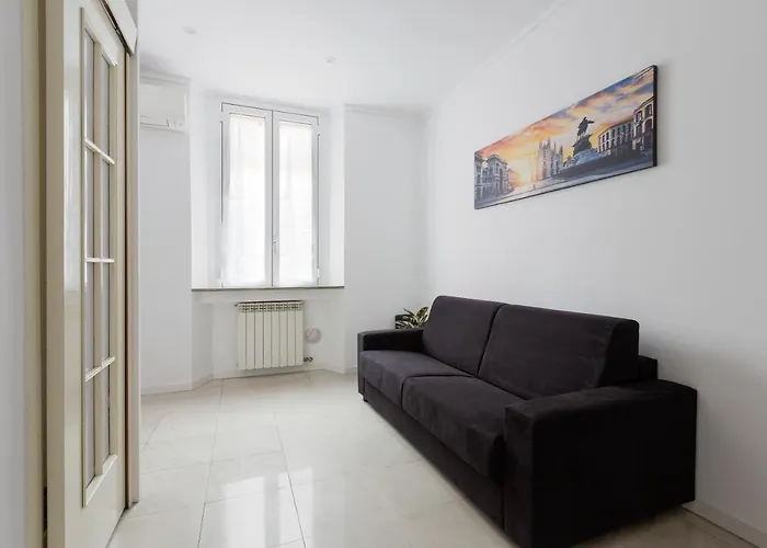 Famagosta M2 Subway Apartment