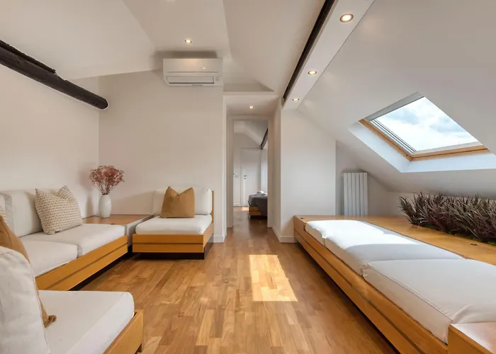 Milan Royal Suites -Montenapoleone-