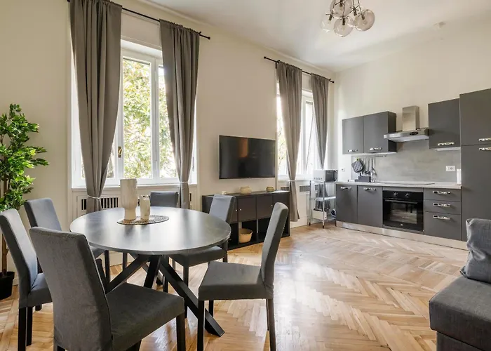 Elegant Brand New Apartments Near Duomo