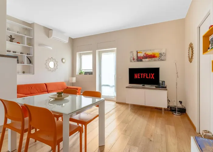 Easy Isola Apartment