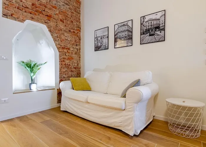 New Charming Milanese Apartment Near Loreto