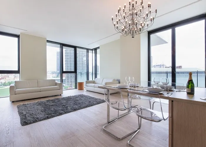 Stylish Elegant Apartment In Torre Solaria With Exclusive Milan\'S View