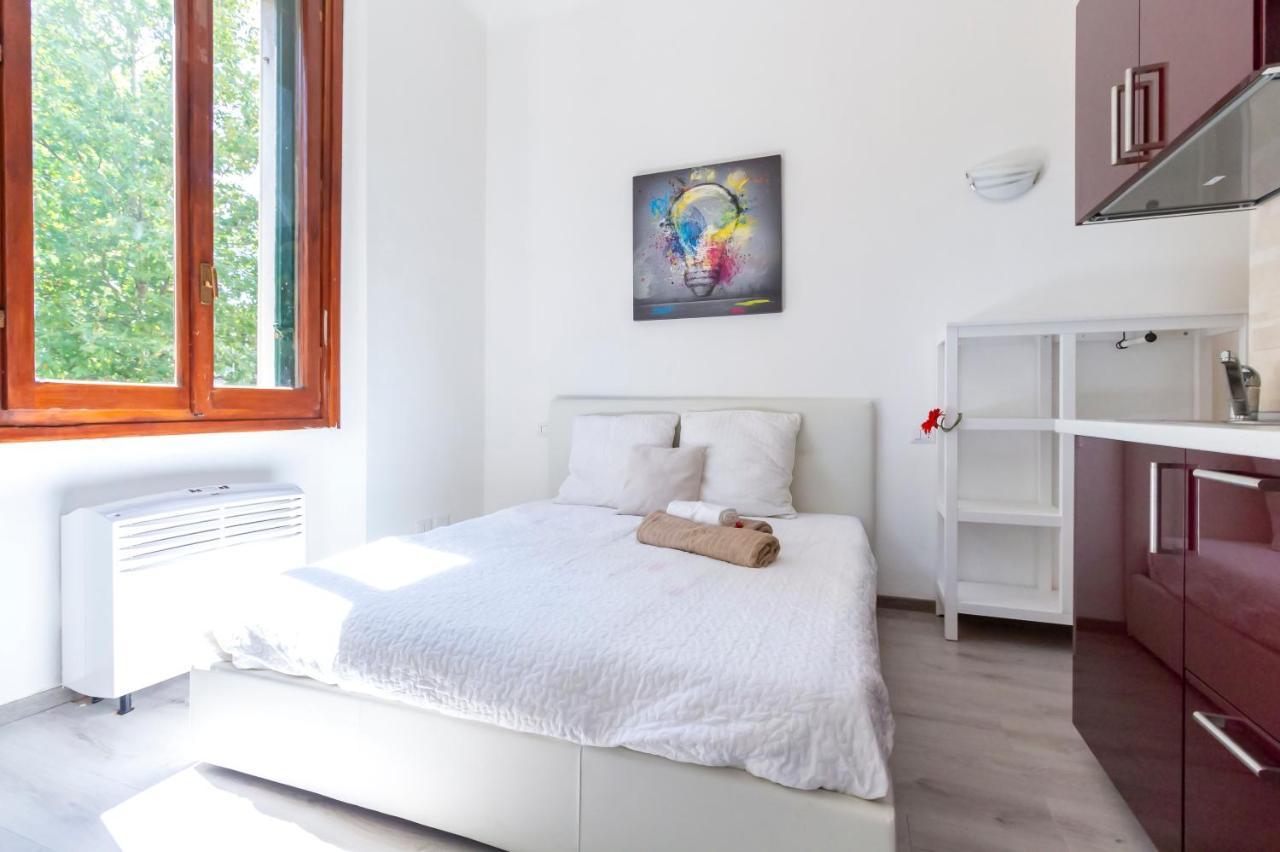 Alessia's Flat - Certosa Apartamento *