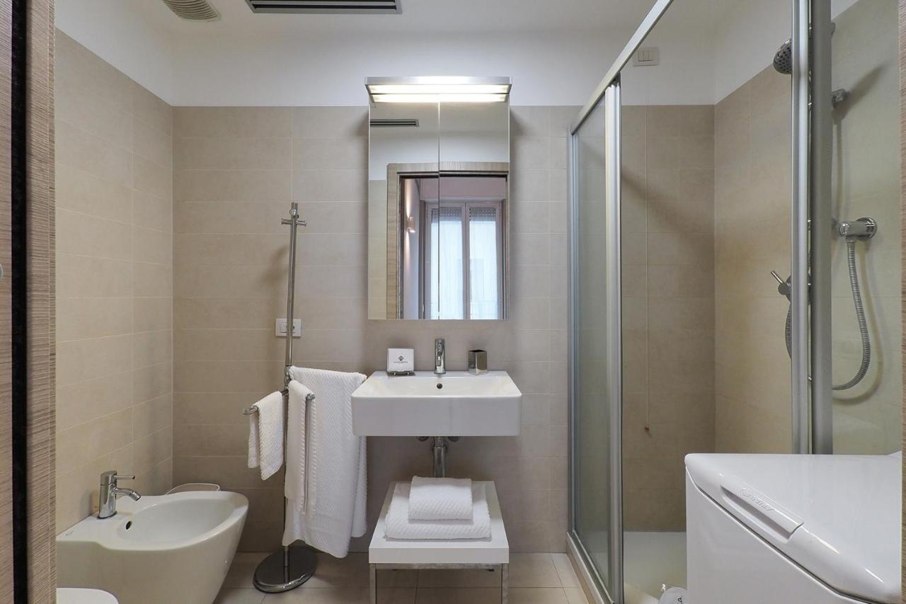 Contempora - Cavallotti 13 - B52 * Milan