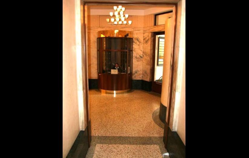 San Babila Apartment *