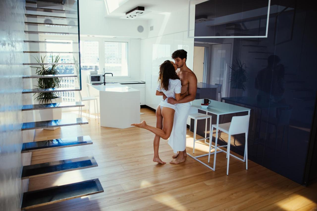Skyline Apartment *