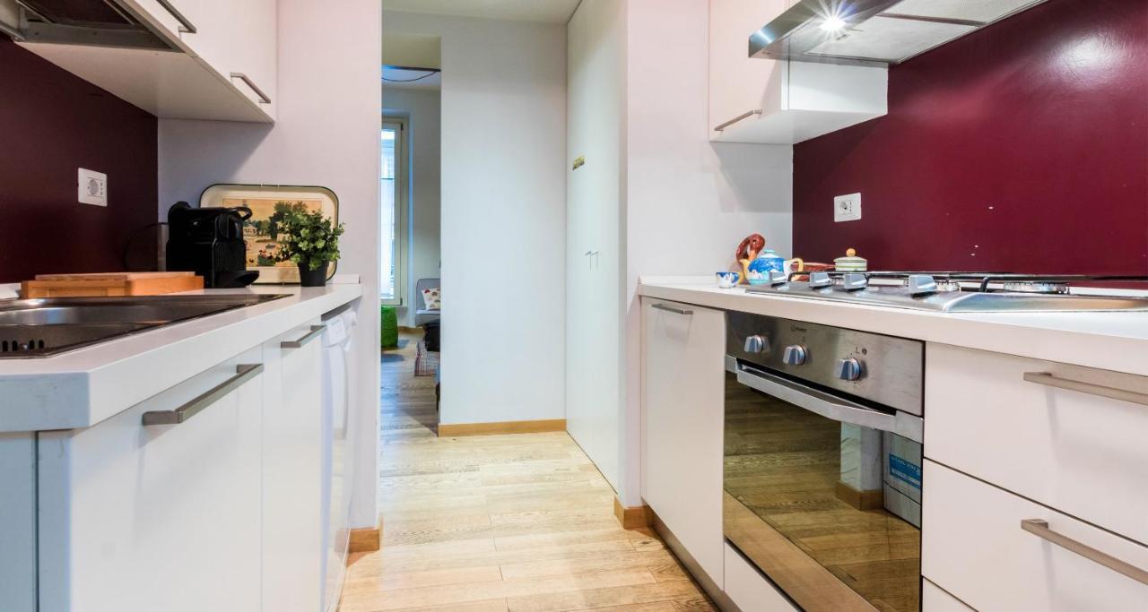Joivy For 6 With Big Terrace In Centro Storico Apartment