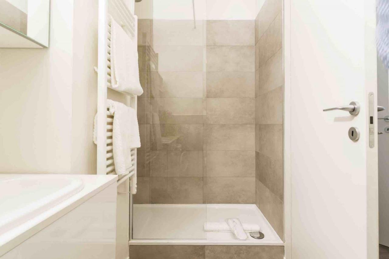 Contempora - Cavallotti 13 - B12a * Mailand