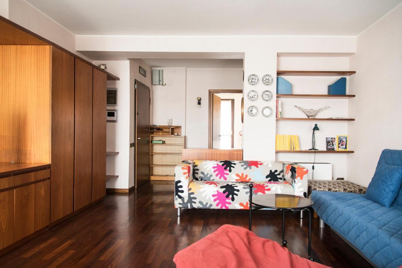 Youhosty - Vittadini 5 Apartment