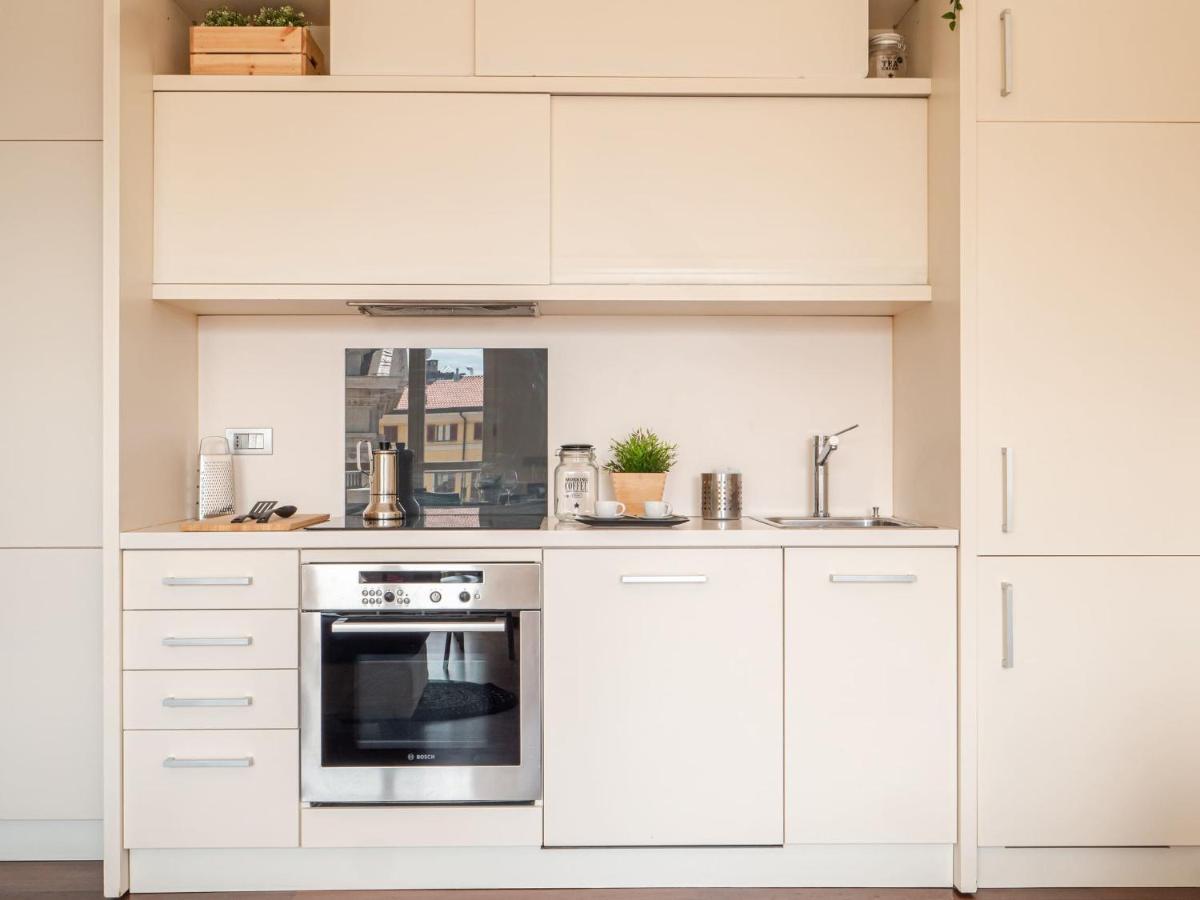The Rent - Bright Two Near Cattolica * Milan