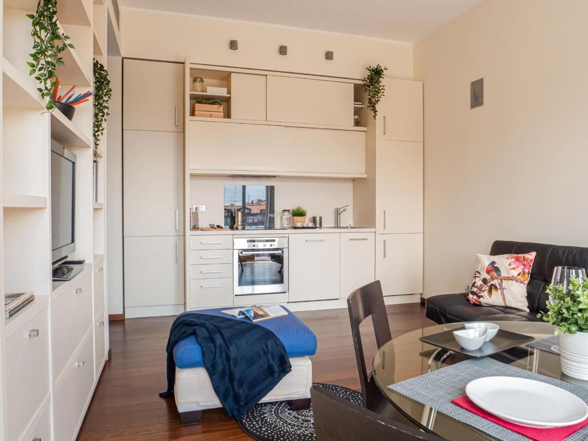 The Rent - Bright Two Near Cattolica * Milan