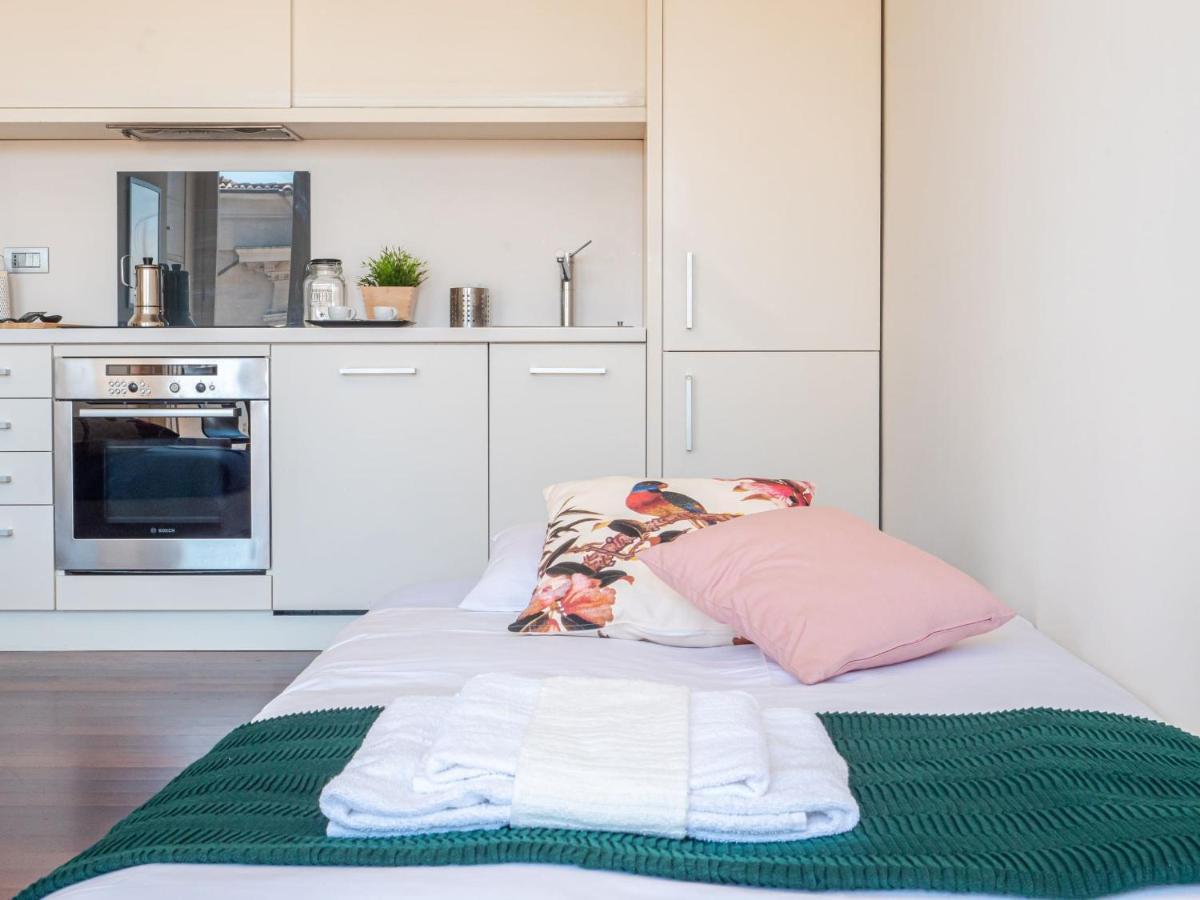 The Rent - Bright Two Near Cattolica * Milan