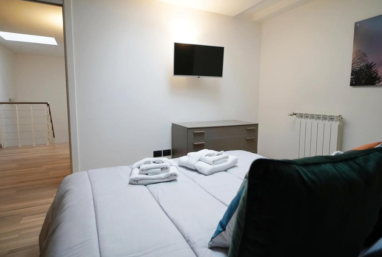 Apartamento Rentopolis - Palazzo Candiani Milão