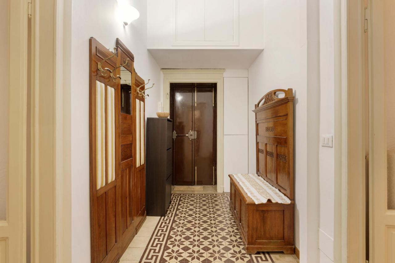 Restayled Chic Apartement- Via Ozieri Apartment *