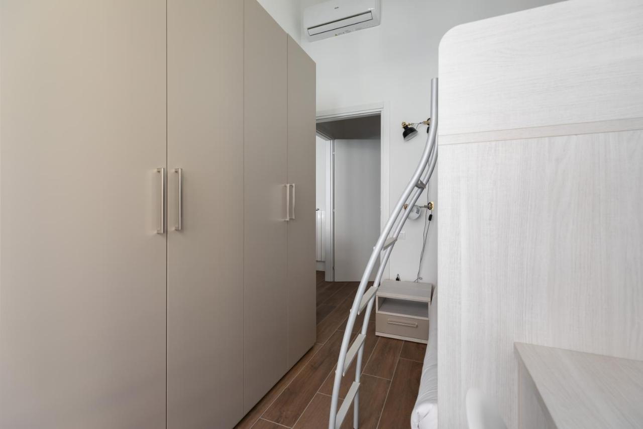 Minerva - 2 Bedrooms Two Steps From