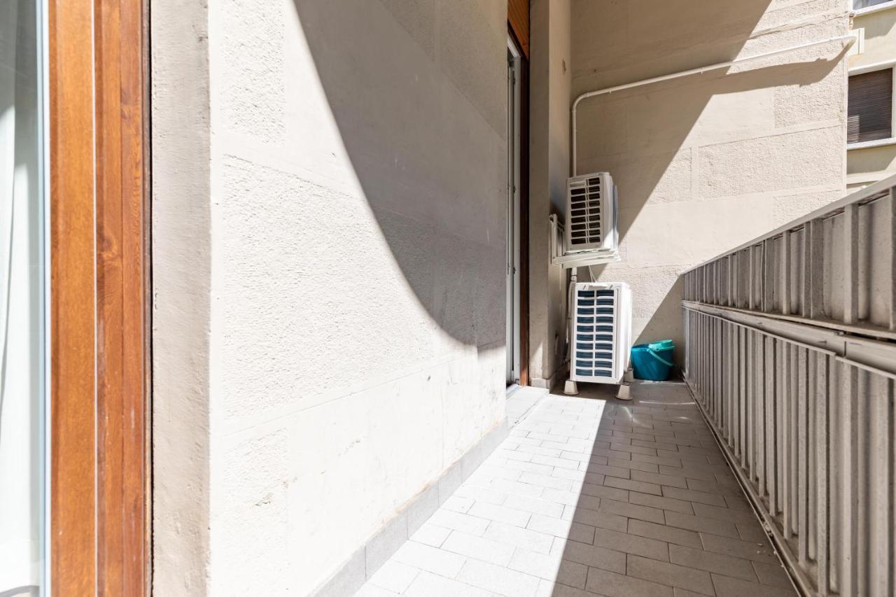 Minerva - 1 Bedroom Two Steps From *