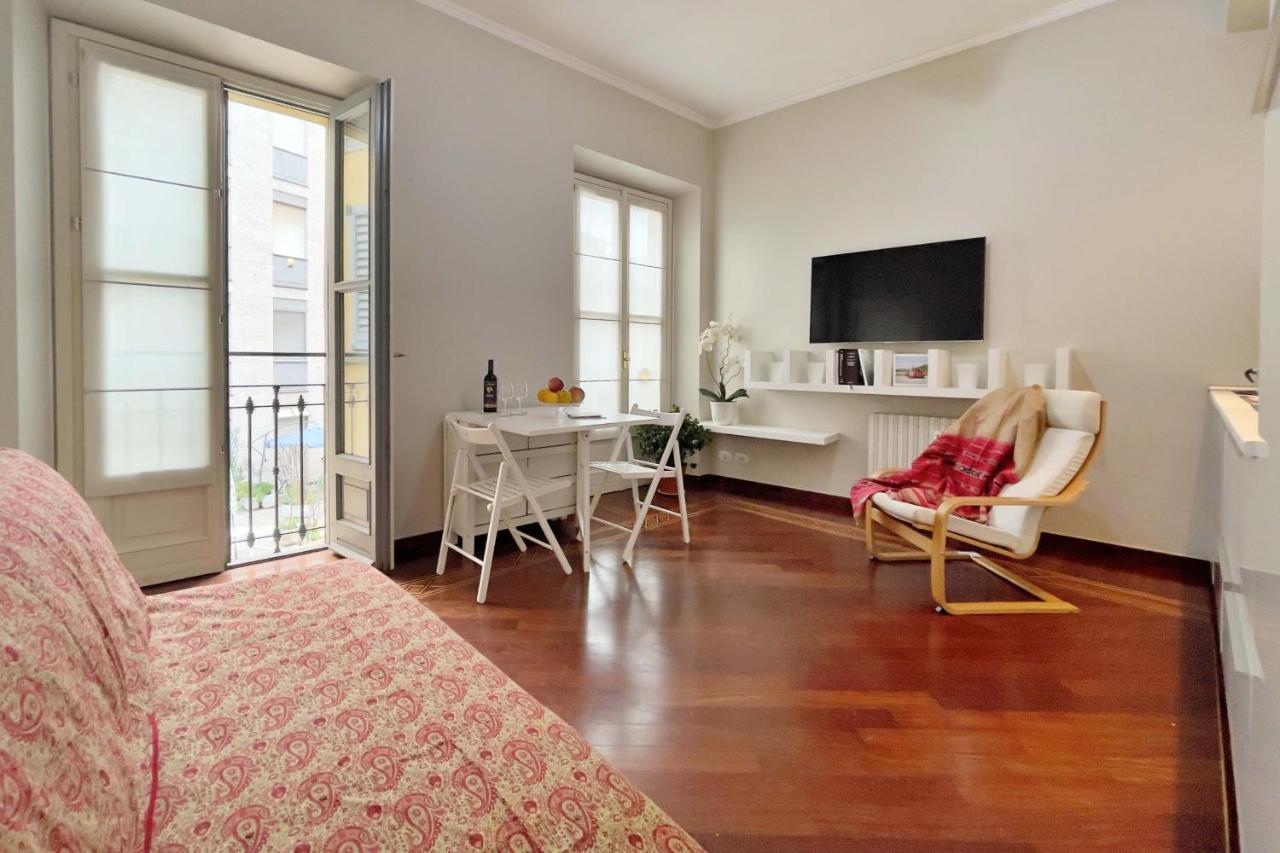 Chic 1bdr With Shared Terrace Steps From Duomo By Rentopolis *
