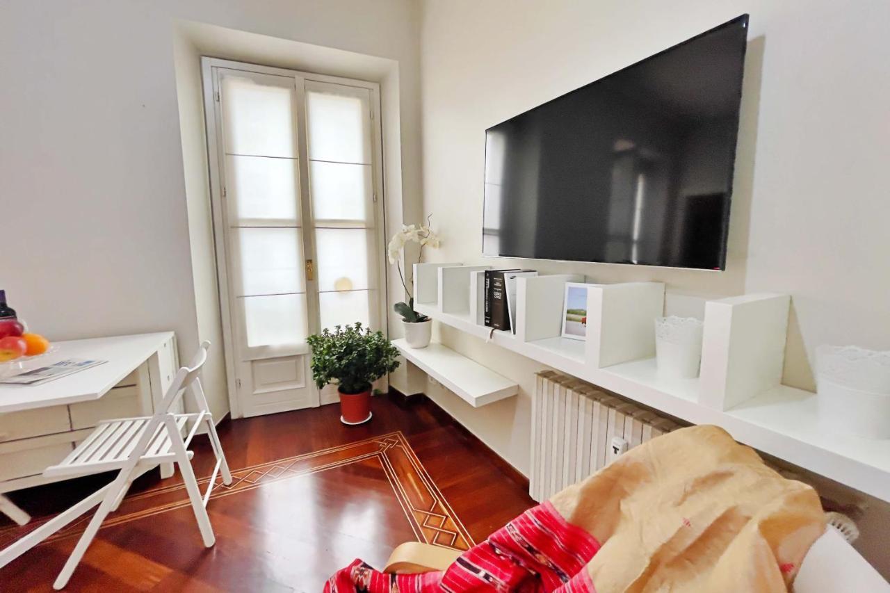 Apartment Chic 1bdr With Shared Terrace Steps From Duomo By Rentopolis Mailand