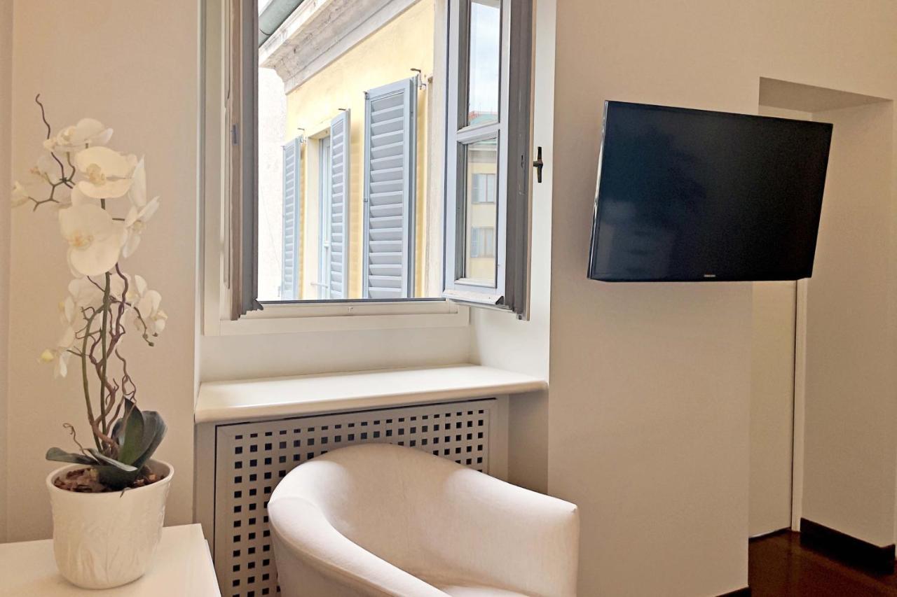 Apartment Chic 1bdr With Shared Terrace Steps From Duomo By Rentopolis *