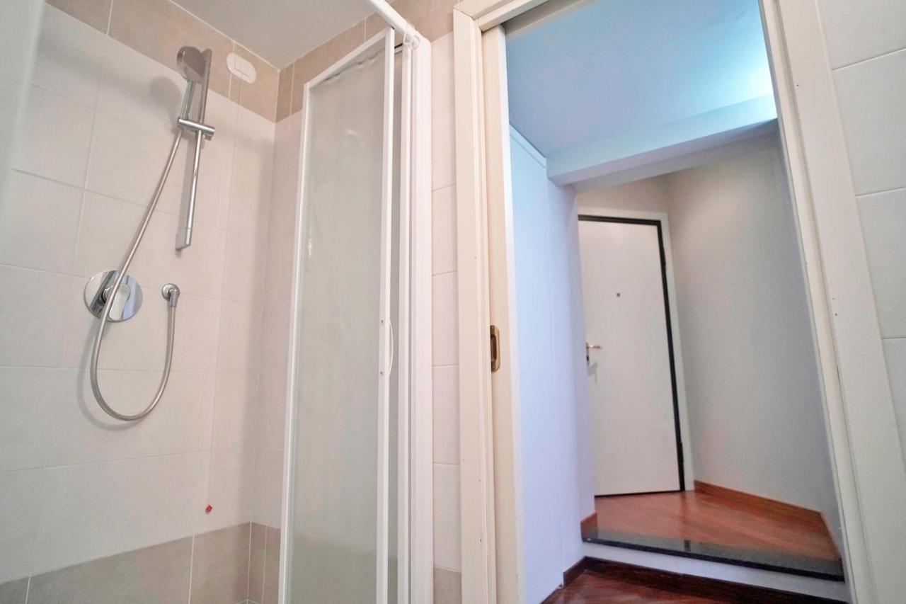 Apartment Chic 1bdr With Shared Terrace Steps From Duomo By Rentopolis Mailand