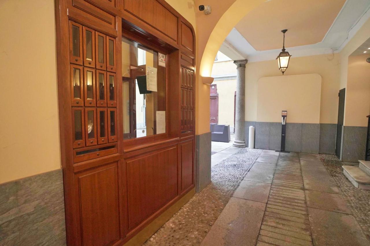 Chic 1bdr With Shared Terrace Steps From Duomo By Rentopolis Mailand
