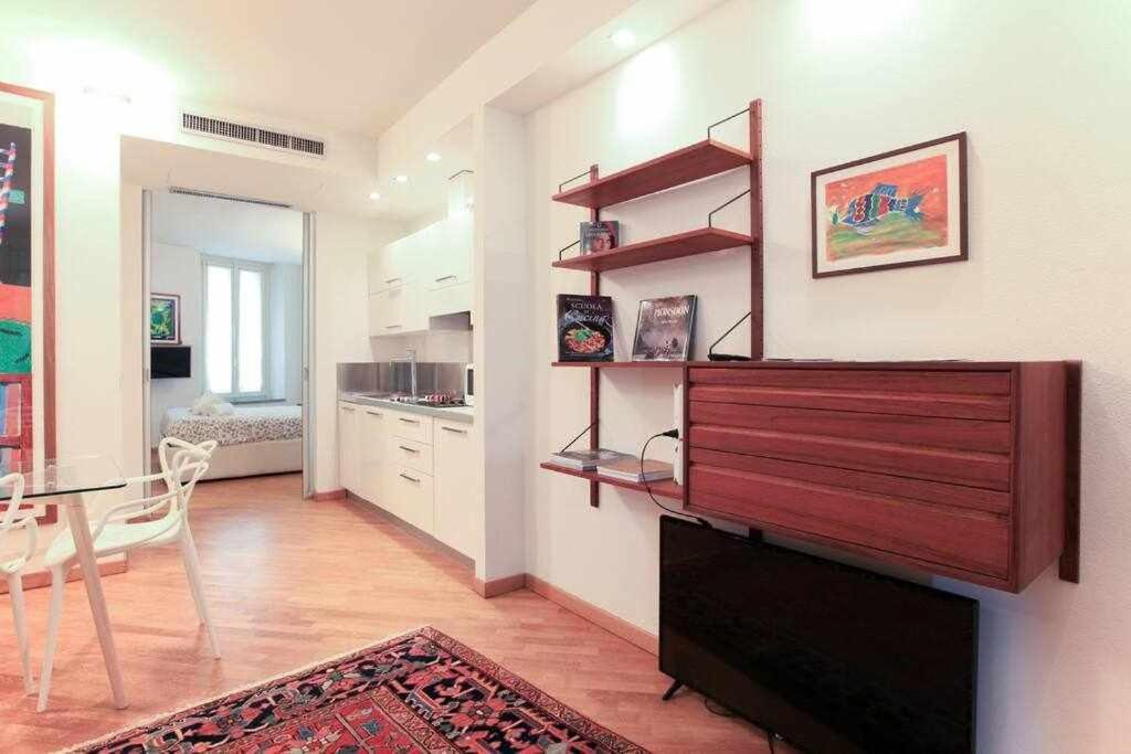 Brera Area Lovely Close To Piazza Duomo Apartment